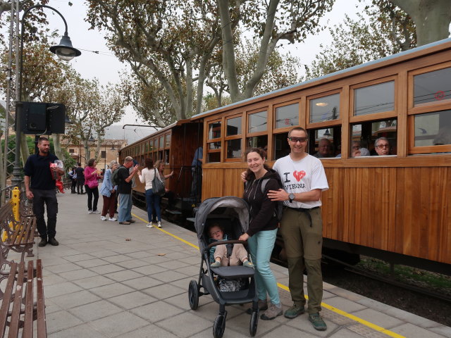 Nils, Sabine und ich in der Estaci&oacute; d'S&oacute;ller (14. Nov.)