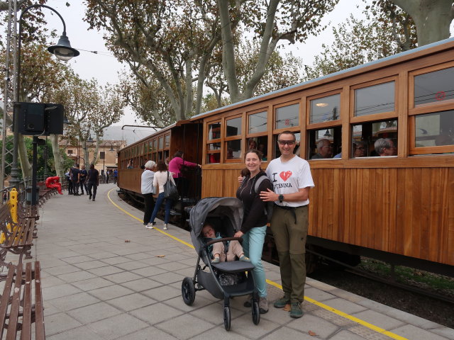 Nils, Sabine und ich in der Estaci&oacute; d'S&oacute;ller (14. Nov.)