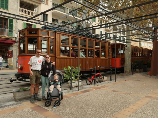 Ich, Sabine und Nils in der Estaci&oacute; d'Port de S&oacute;ller (14. Nov.)