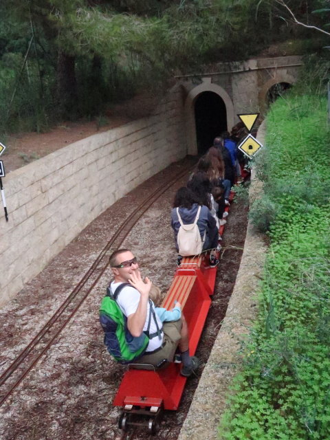 Ich und Nils im Parc Ferroviari i Museu de les Illes Balears in Es Ca&uuml;lls (16. Nov.)