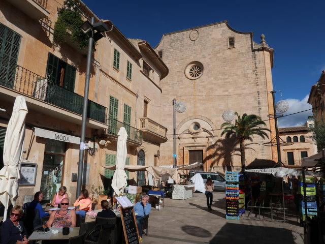 Pla&ccedil;a Major in Santany&iacute; (19. Nov.)