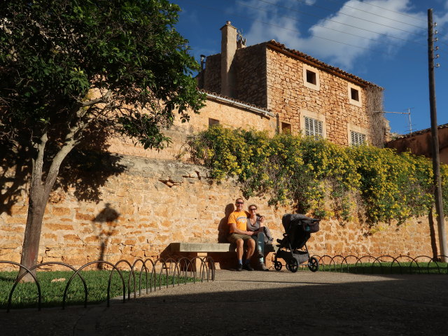 Ich und Sabine in der Carrer del Centre in Santany&iacute; (19. Nov.)