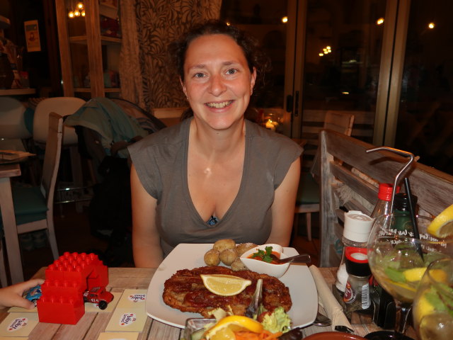 Sabine im Restaurant El Momento del Mar in Cala Figuera (19. Nov.)