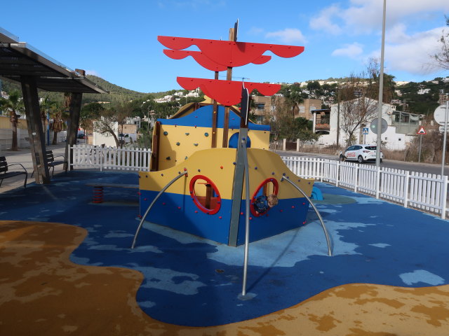 Nils in der Avinguda de Gabriel Roca i Garc&iacute;as in Port d'Andratx (25. Nov.)