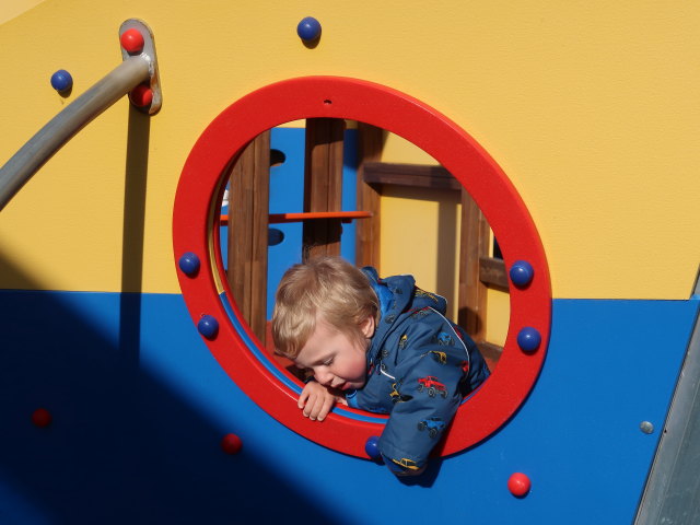Nils in der Avinguda de Gabriel Roca i Garc&iacute;as in Port d'Andratx (25. Nov.)