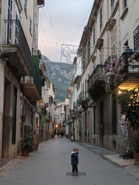Nils in der Carrer de sa Lluna in S&oacute;ller (25. Nov.)