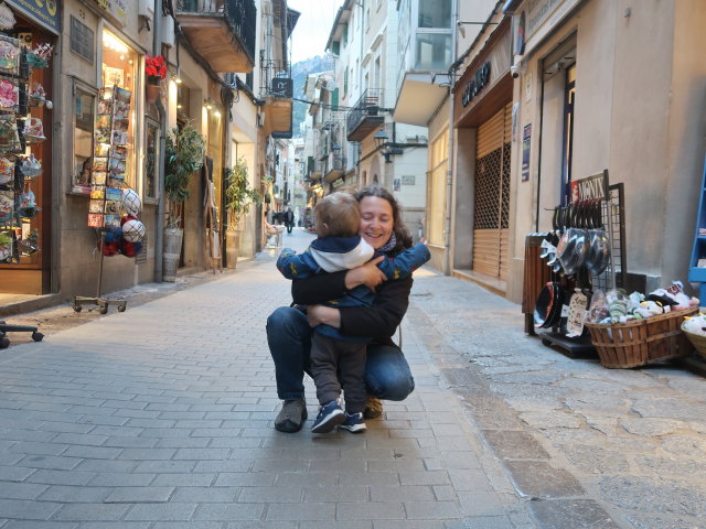 Nils und Sabine in der Carrer de sa Lluna in S&oacute;ller (25. Nov.)