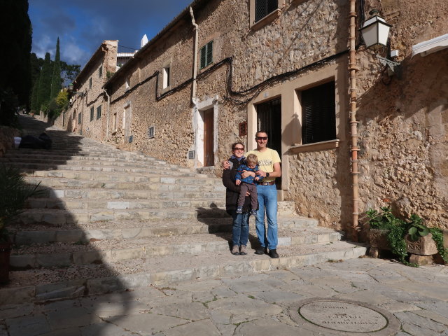 Sabine, Nils und ich am Cami del Calvari in Pollen&ccedil;a (27. Nov.)