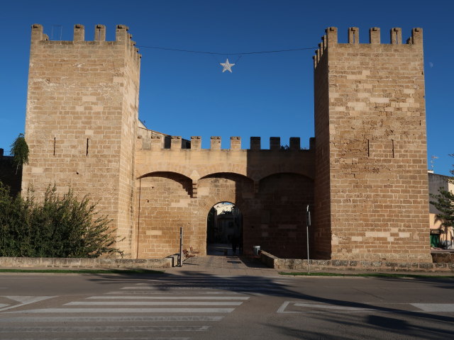 Porta de Mallorca in Alc&uacute;dia (29. Nov.)