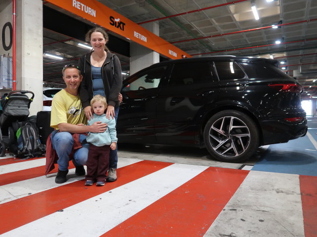 Ich, Sabine und Nils am Aeroport de Palma, 8 m (30. Nov.)