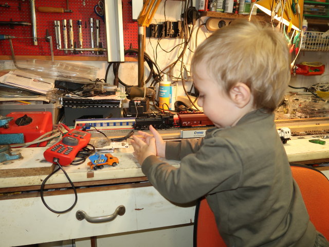 Nils im Haus meiner Eltern