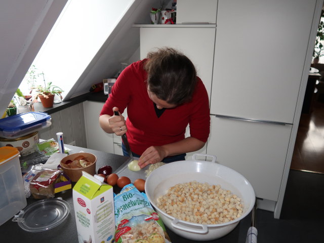 Sabine im Haus meiner Eltern (24. Dez.)