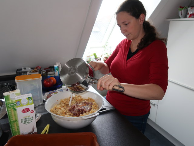 Sabine im Haus meiner Eltern (24. Dez.)