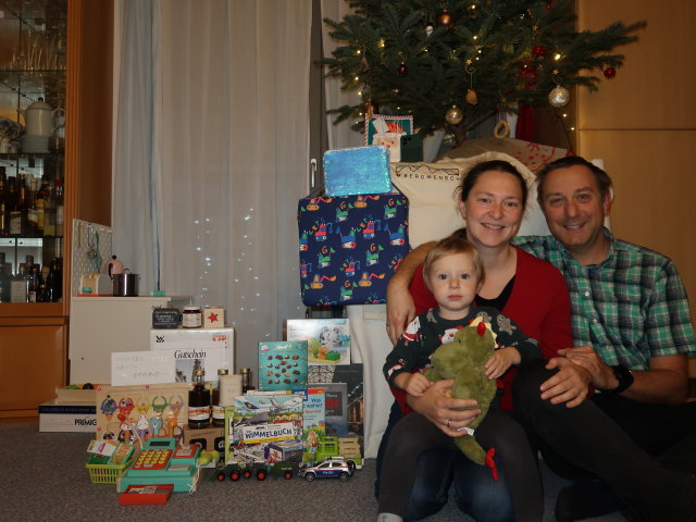 Nils, Sabine und ich in unserer Wohnung (26. Dez.)