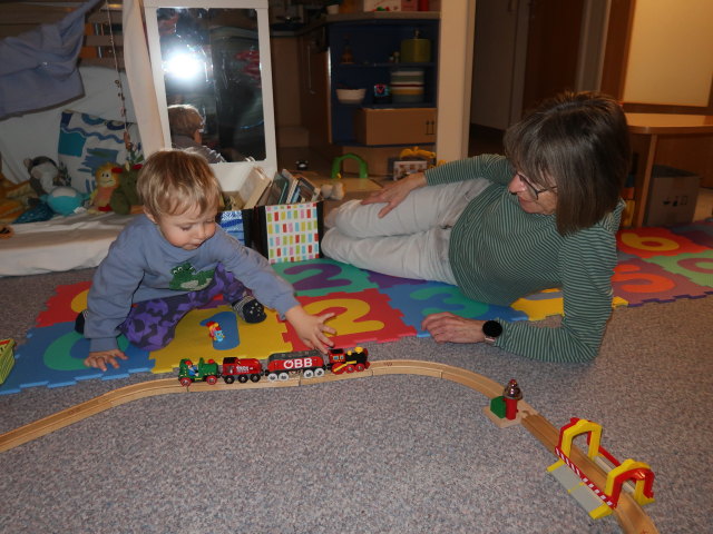 Nils und Mama in unserer Wohnung