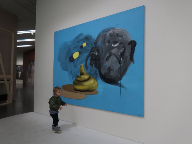 Nils in der Ausstellung 'Ashley Hans Scheirl - In & Out of Painting'