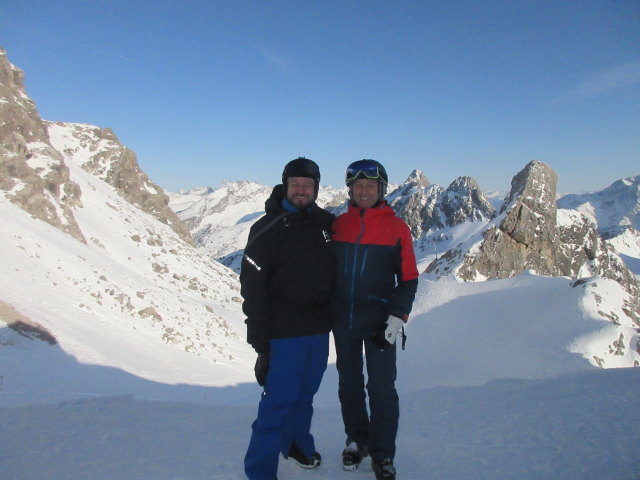 Markus und ich bei der Bergstation der Vallugabahn I, 2.647 m