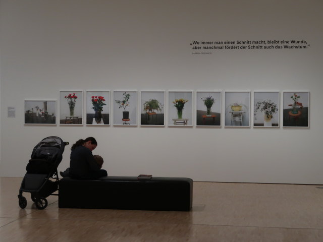 Sabine und Nils in der Ausstellung 'Flower Power - Eine Kulturgeschichte der Pflanzen'