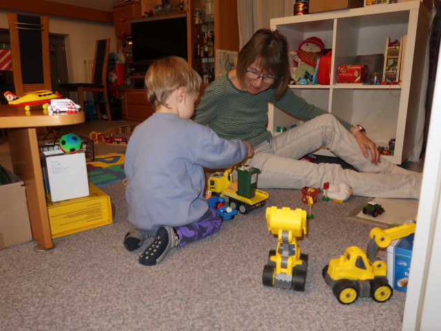 Nils und Mama in unserer Wohnung