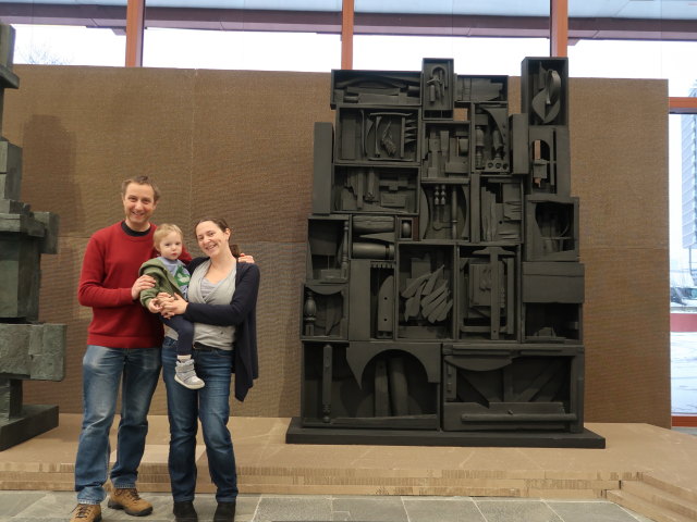 Ich, Nils und Sabine in der Ausstellung 'Wotruba International'