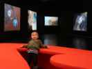 Nils in der Ausstellung 'Ashley Hans Scheirl - In & Out of Painting'