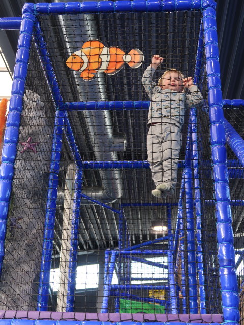 Nils im Kletterparcours