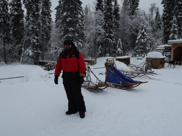 Markus in der Basis von Arctic Dogsled Adventure in Laxforsen (20. Feb.)
