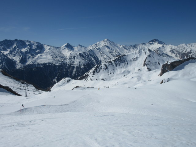 neben der Piste 76 (26. Apr.)
