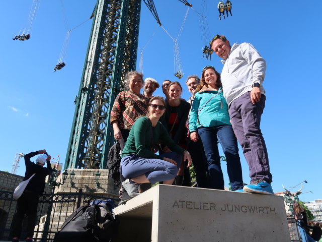 Silvana, Markus, Klara, ich, Julia, Udo, ? und Peter beim Praterturm