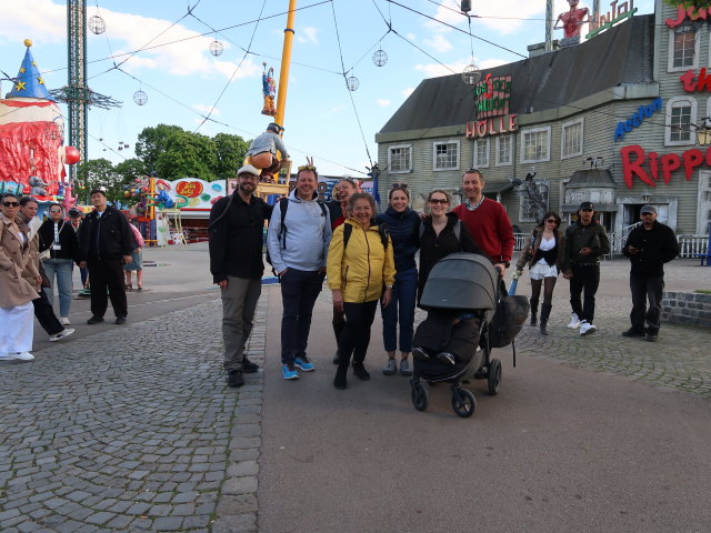 Markus, Peter, Julia, Silvana, Klara, Sabine und ich im Prater