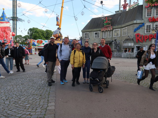 Markus, Peter, Julia, Silvana, Klara, Sabine und ich im Prater