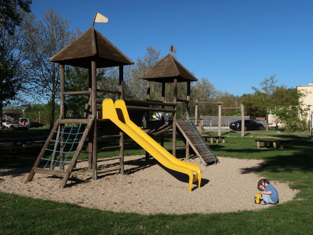 Nils am Generationenspielplatz Bad Pirawarth