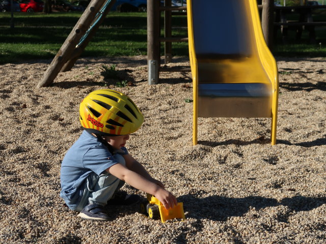 Nils am Generationenspielplatz Bad Pirawarth