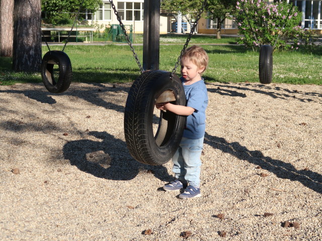 Nils am Generationenspielplatz Bad Pirawarth