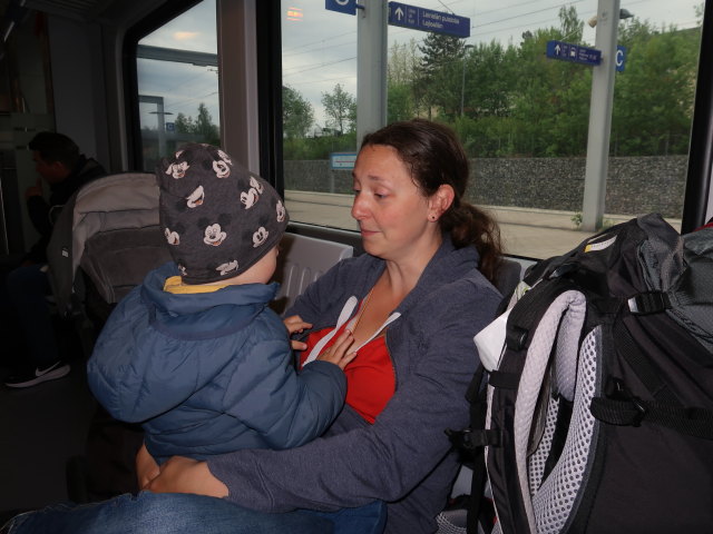 Nils und Sabine im T 8659 im Leinel&auml;n Rautatieasema (21. Mai)