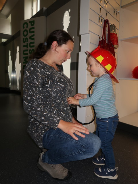Sabine und Nils im Radio- ja TV-Museo Mastola in Lahti (22. Mai)