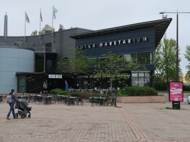 Sabine beim Maretarium in Kotka (22. Mai)