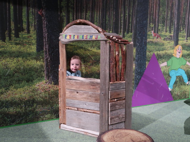 Nils in der Mik&auml;-Mik&auml;-Kaupunki im Kymenlaakson Museo in Kotka (22. Mai)