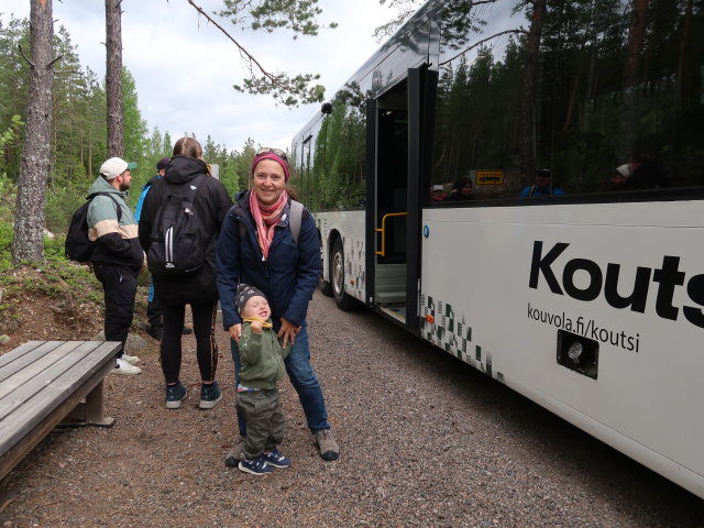 Nils und Sabine am Lapinsalmi Pys&auml;k&ouml;intialue im Repoveden Kansallispuisto (24. Mai)