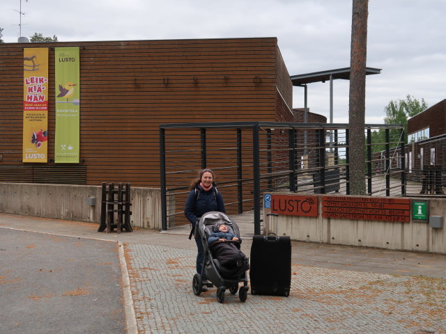 Sabine und Nils beim Suomen Mets&auml;museo Lusto (25. Mai)