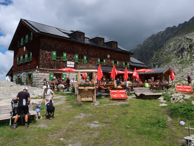 Zittauer H&uuml;tte, 2.328 m (12. Juli)