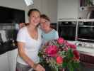 Sabine und Mama im Haus meiner Eltern