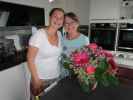 Sabine und Mama im Haus meiner Eltern