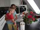 Nils und Mama im Haus meiner Eltern