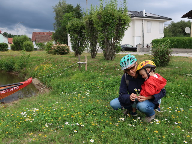 Sabine und Nils beim Braunaubach in Niederschrems (18. Juli)