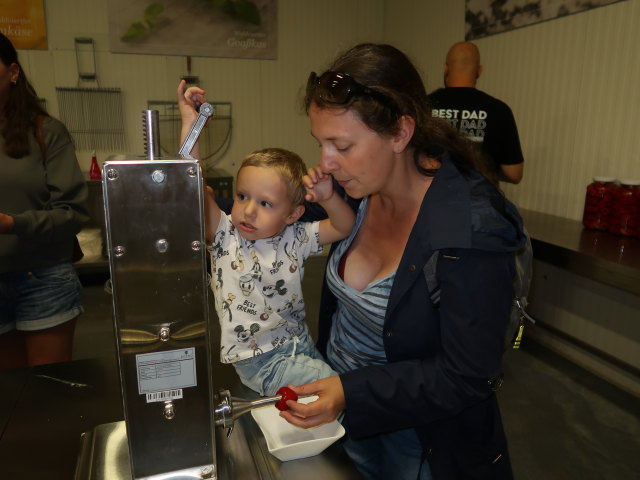 Nils und Sabine in der K&auml;semacherwelt in Heidenreichstein (18. Juli)