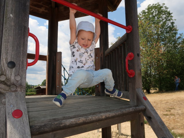 Nils in der K&auml;semacherwelt in Heidenreichstein (18. Juli)