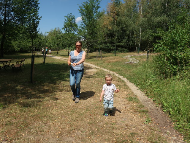 Sabine und Nils im Naturpark Heidenreichsteiner Moor (18. Juli)
