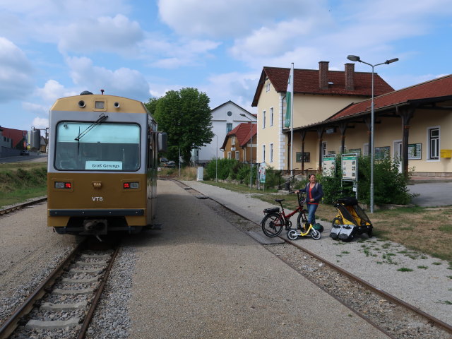 Sabine im Bahnhof Weitra, 574 m (19. Juli)