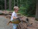 Nils beim H&auml;ngenden Stein im Naturpark Heidenreichsteiner Moor (18. Juli)